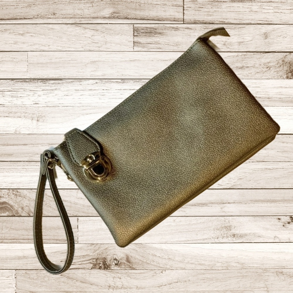 Elegant Metallic faux leather wallet wristlet NWOT